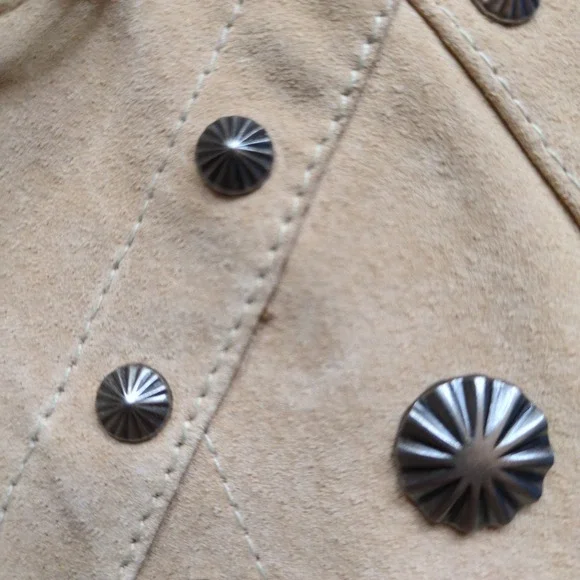 Cripple Creek Vest Tan Leather Fringe Studded Western Capelet Poncho Festival OS - Picture 13 of 14